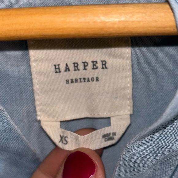 BUTTERY SOFT Harper Heritage light denim top Size XS 100% tencel - Picture 3 of 5
